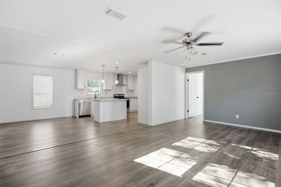 Spacious, unfurnished interior of a new home in , Brooksville (Image 30).