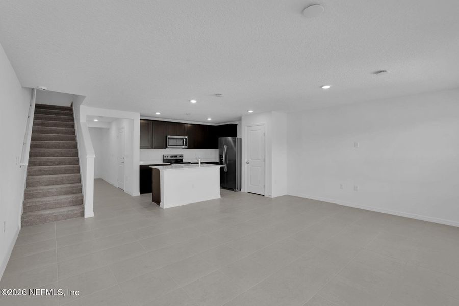 Spacious, unfurnished interior of a new home in , Jacksonville (Image 15).