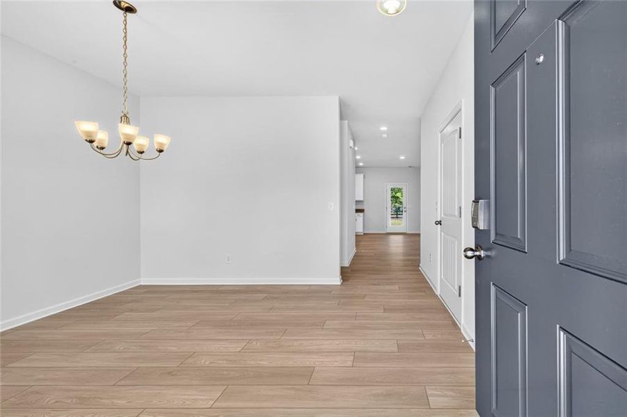 Spacious, unfurnished interior of a new home in Southbend, Rome (Image 33).