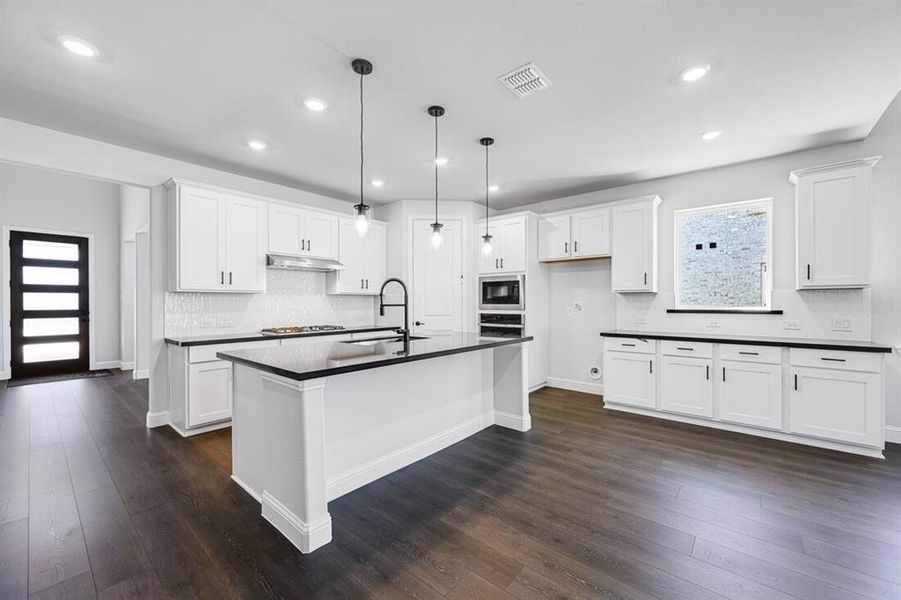 1610 Foxtail Drive ~ Ready Now