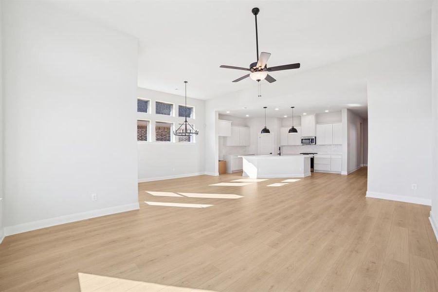 Spacious, unfurnished interior of a new home in Creekshaw – Classic, Royse City (Image 18).