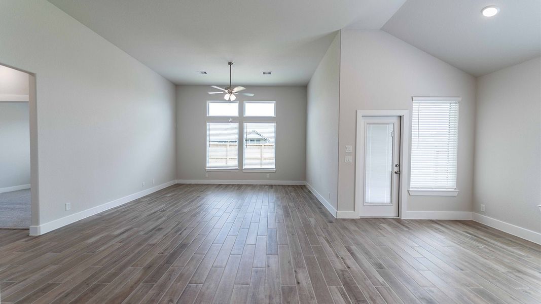 Spacious, unfurnished interior of a new home in Sunterra, Katy (Image 19).