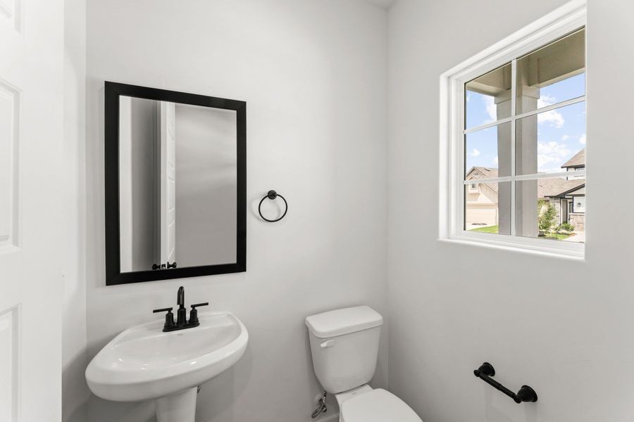 Furnished interior view inside a new home in Veranda Designer, San Antonio (Image 13).