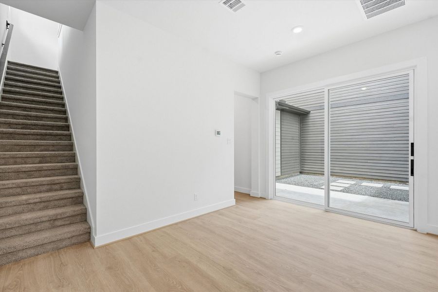 Spacious, unfurnished interior of a new home in Two Step Farm, Montgomery (Image 10).