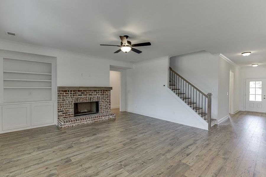 Spacious, unfurnished interior of a new home in , Jefferson (Image 36).