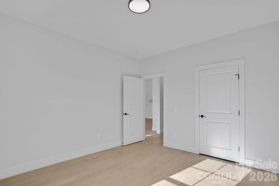 Spacious, unfurnished interior of a new home in , Lincolnton (Image 33).