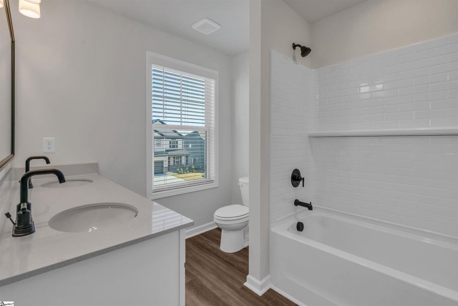 Image 25 of a home in Halton Oaks.