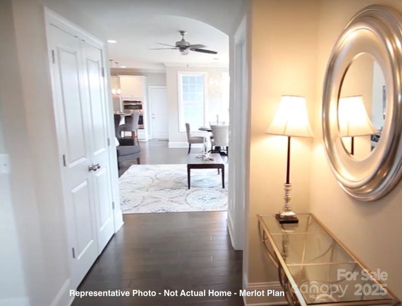 Entry Hall Example-Merlot Floorplan