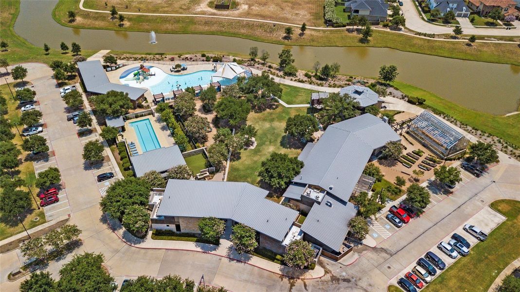 Community amenities in , Katy (Image 42).