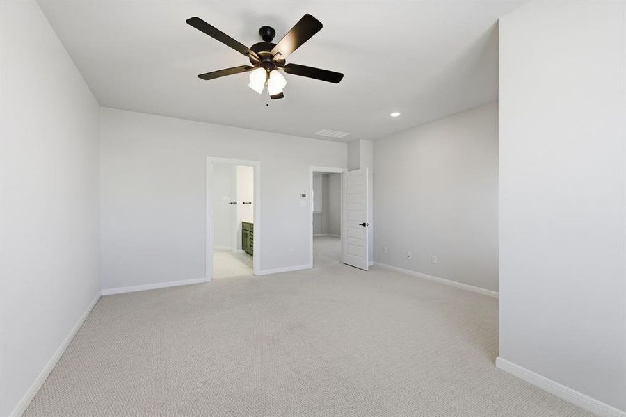 Spacious, unfurnished interior of a new home in , Fort Worth (Image 24). Spacious, unfurnished interior of a new home in , Fort Worth (Image 24).