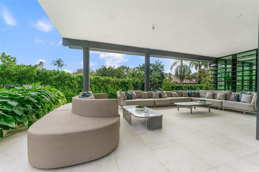 Exterior details and patio area of a home in , Pinecrest (Image 23).