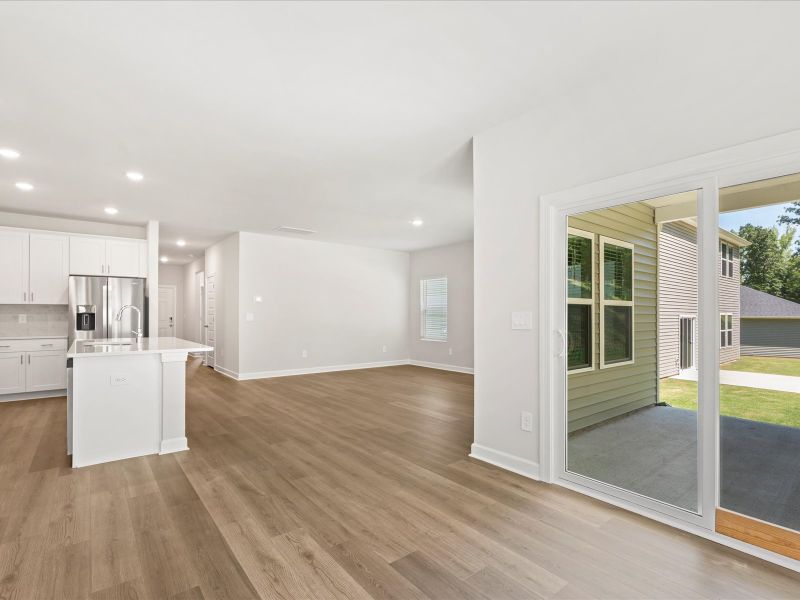 Spacious, unfurnished interior of a new home in Holland Park, Spartanburg (Image 14).