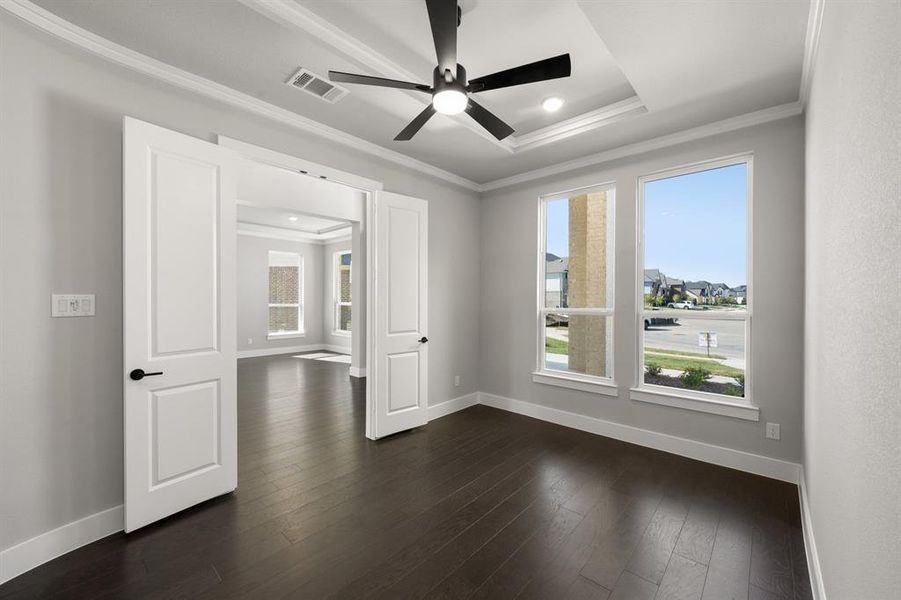 Spacious, unfurnished interior of a new home in Mira Lagos Crossing, Grand Prairie (Image 25). Spacious, unfurnished interior of a new home in Mira Lagos Crossing, Grand Prairie (Image 25).