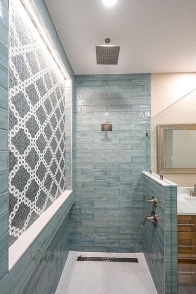 Furnished interior view inside a new home in , Fort Pierce (Image 9).