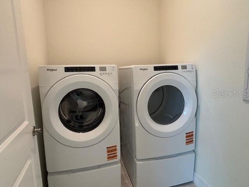 Close-up of interior finishes inside a home in Lakes of Mount Dora, Mount Dora (Image 7).