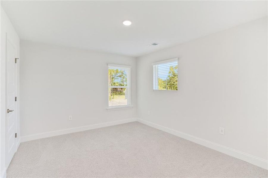 Spacious, unfurnished interior of a new home in Waters Edge, Mansfield (Image 19).