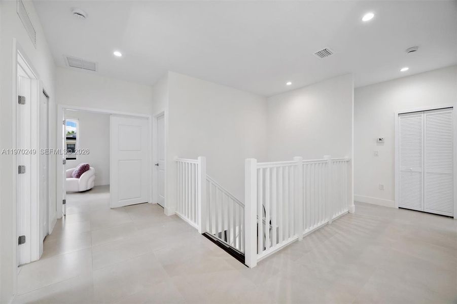 Spacious, unfurnished interior of a new home in , Miami (Image 21).