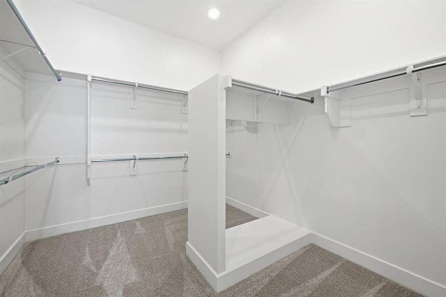 Spacious, unfurnished interior of a new home in Star Trail, Prosper (Image 13).