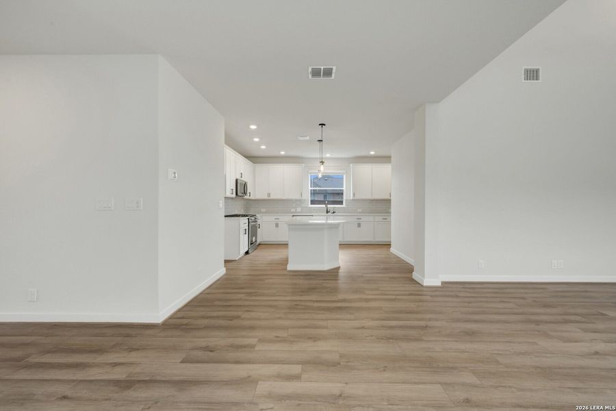 Spacious, unfurnished interior of a new home in Mayfair - Select Garden Series, New Braunfels (Image 22). Spacious, unfurnished interior of a new home in Mayfair - Select Garden Series, New Braunfels (Image 22).
