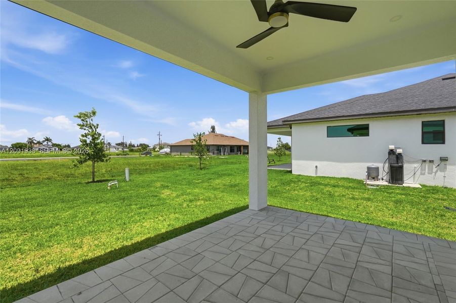Exterior details and patio area of a home in , Cape Coral (Image 22). Exterior details and patio area of a home in , Cape Coral (Image 22).