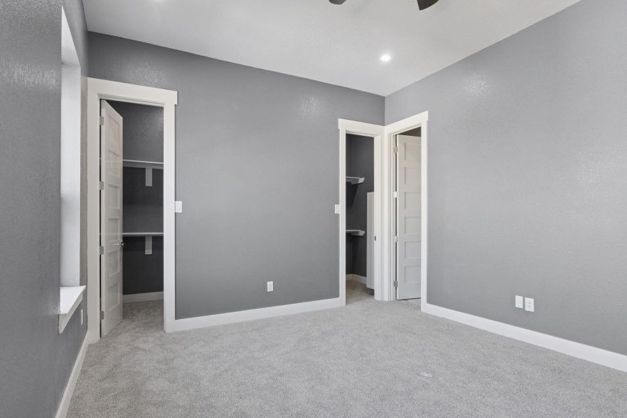 Spacious, unfurnished interior of a new home in , Houston (Image 13).