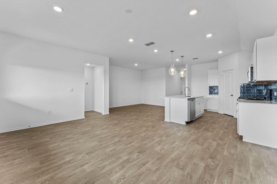 Spacious, unfurnished interior of a new home in Talavera, Kyle (Image 11). Spacious, unfurnished interior of a new home in Talavera, Kyle (Image 11).