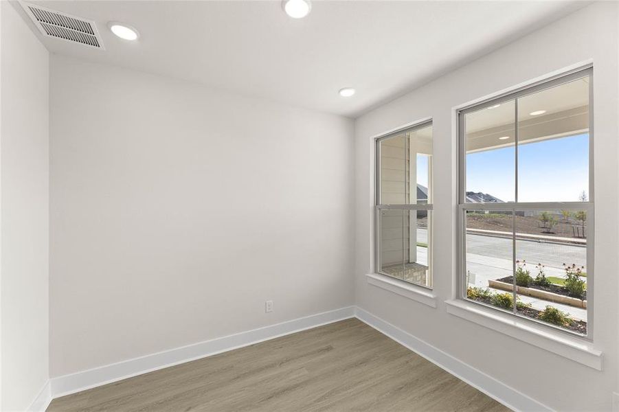 Spacious, unfurnished interior of a new home in Treeline, Justin (Image 14).