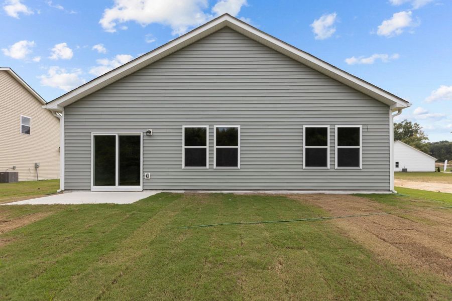 Representative exterior details of a home built from the Hubble by Starlight Homes in Andalusia, Loris (Image 3).