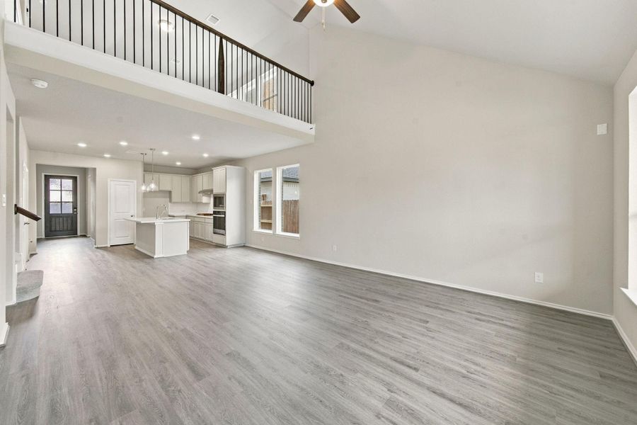 Spacious, unfurnished interior of a new home in The Trails, New Caney (Image 18).