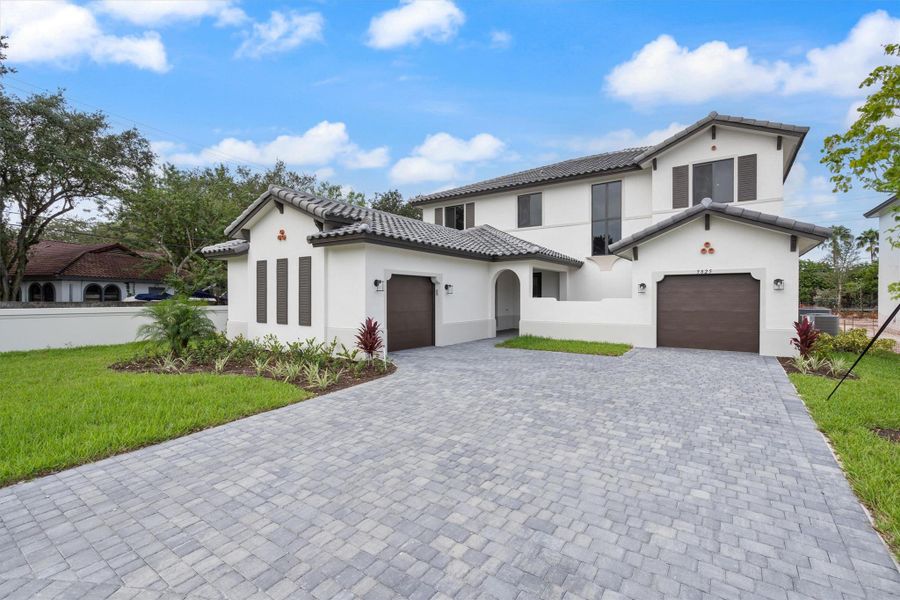 Front elevation LARGE Driveway