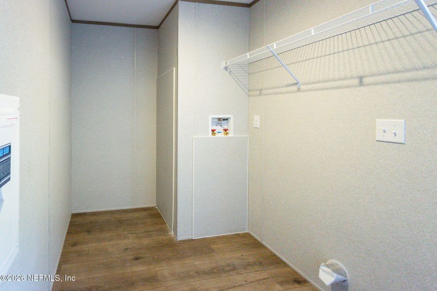 Spacious, unfurnished interior of a new home in , Jacksonville (Image 9).