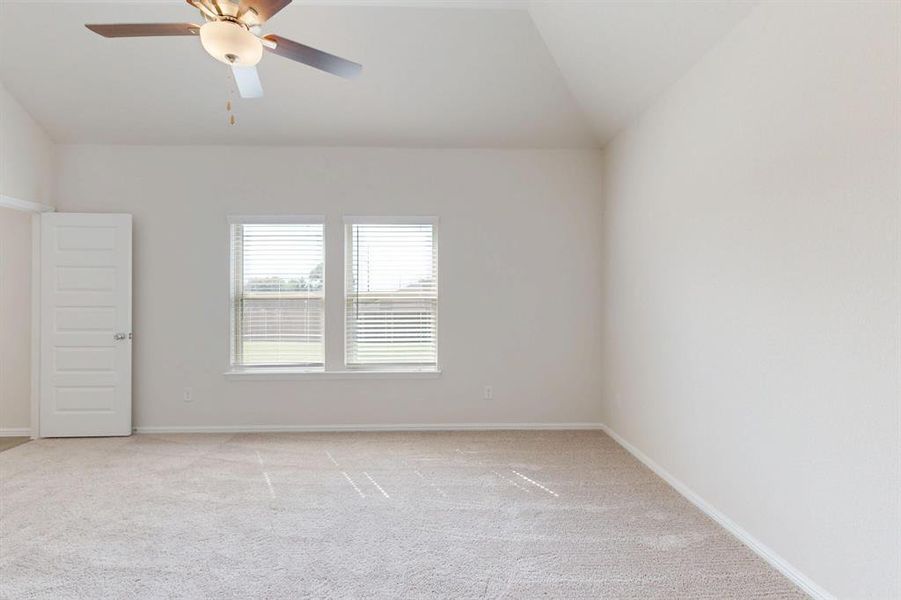 Spacious, unfurnished interior of a new home in Kings Way, Denton (Image 15).