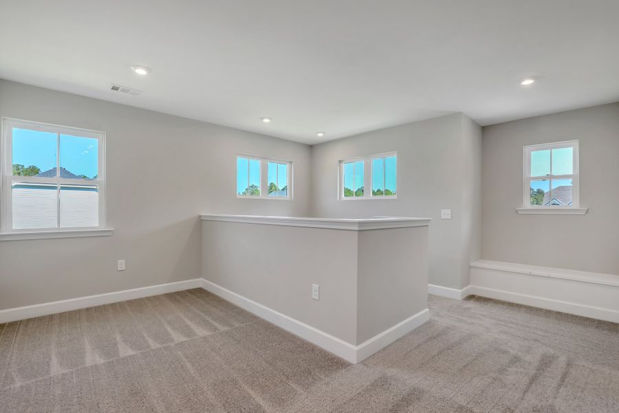 Representative unfurnished interior of a home built from the Sherwood by Ernest Homes in Wexford, Richmond Hill (Image 32).