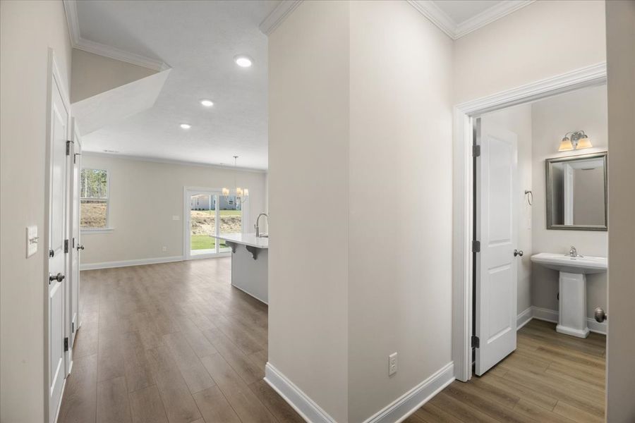 Spacious, unfurnished interior of a new home in Windsor, North Augusta (Image 12).