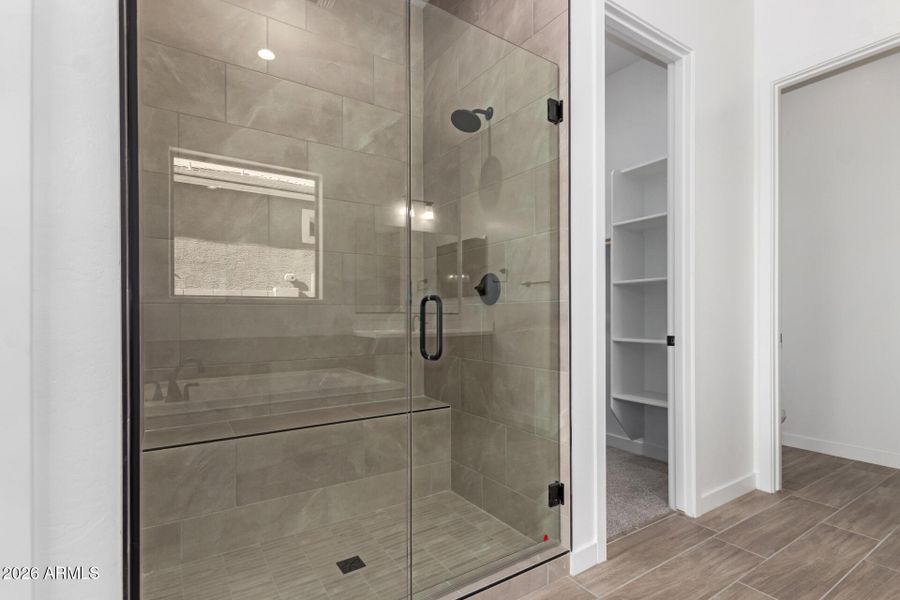 16 - Monterey 16 - Monterey