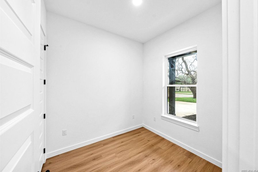 Spacious, unfurnished interior of a new home in , San Antonio (Image 50).