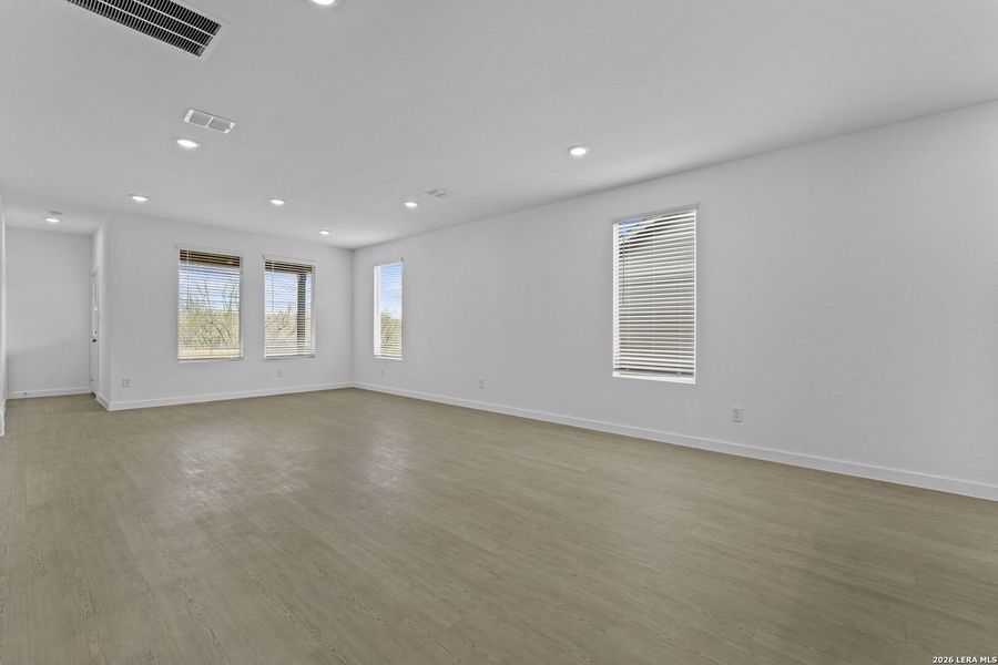 Spacious, unfurnished interior of a new home in Hightop Ridge, Converse (Image 14).