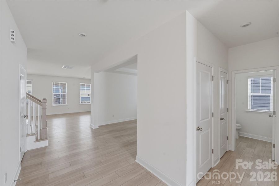 Spacious, unfurnished interior of a new home in Lakeside Glen, York (Image 26).