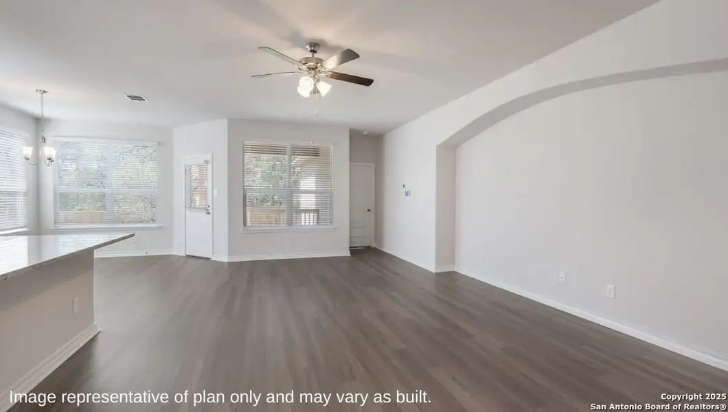 Spacious, unfurnished interior of a new home in Brookstone Creek, San Antonio (Image 19).