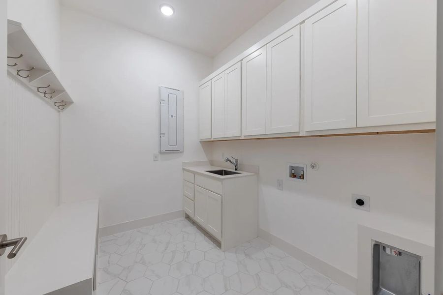 Grandview B laundry room