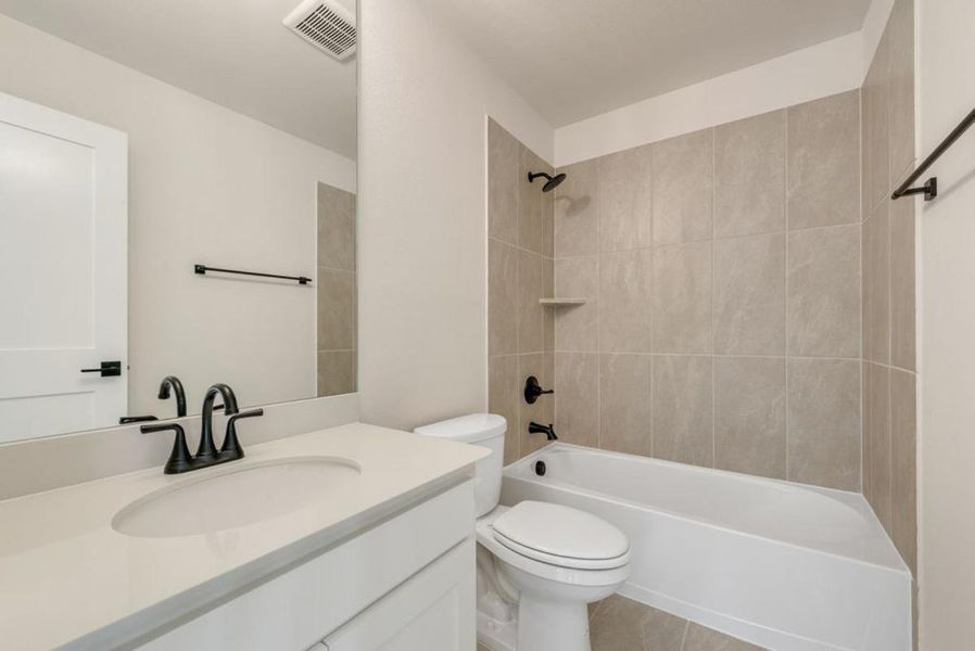 Furnished interior view inside a new home in Edgewater, Fate (Image 19).