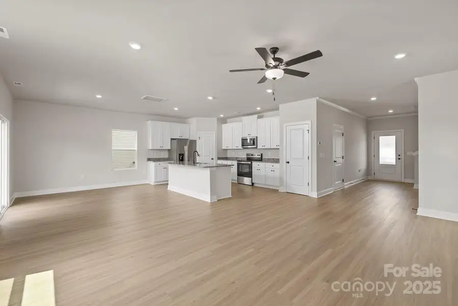 Image 9 of a home in Ascot Woods.