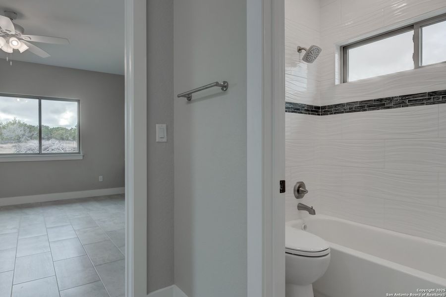 Image 28 of a home in .