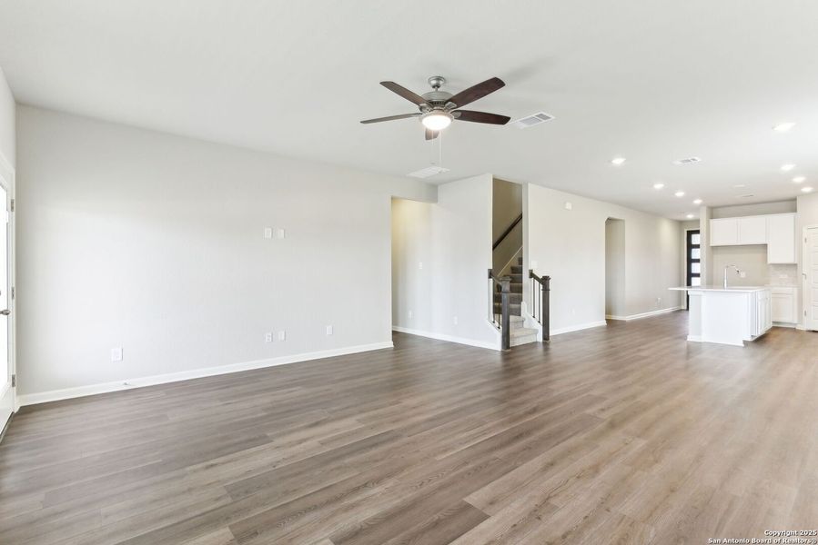 Spacious, unfurnished interior of a new home in Remington Ranch, San Antonio (Image 48). Spacious, unfurnished interior of a new home in Remington Ranch, San Antonio (Image 48).