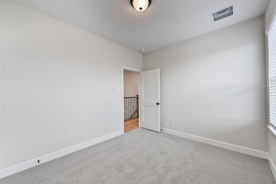 Spacious, unfurnished interior of a new home in Pearland Old Townsite, Pearland (Image 25).