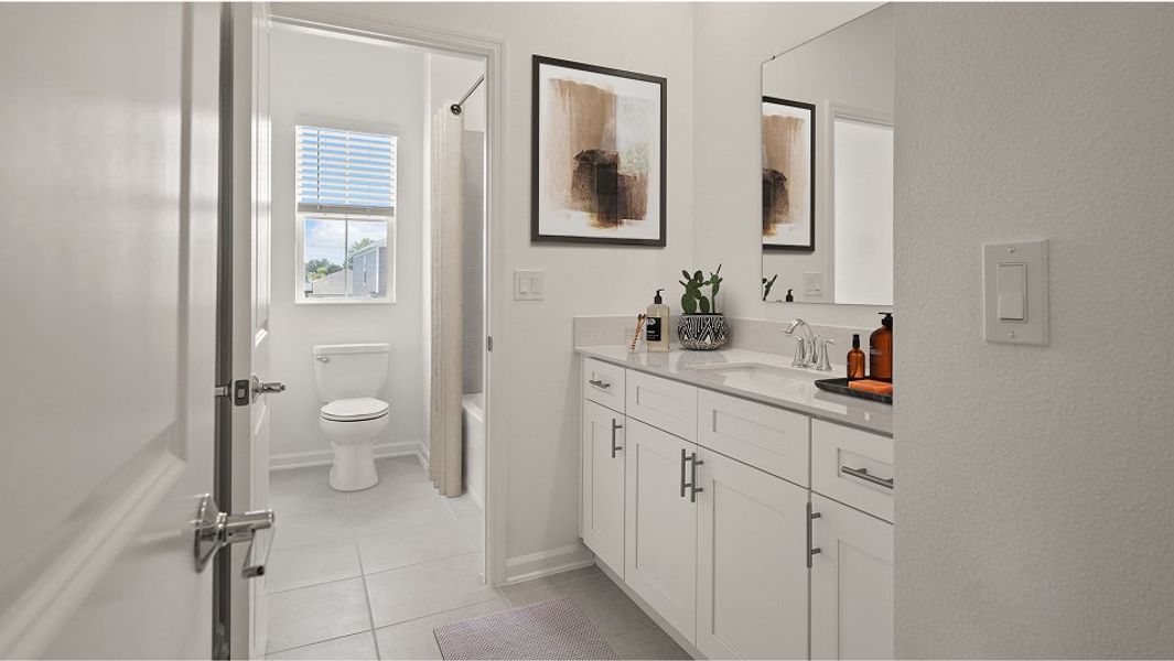 2964 Weston Bath2 F2 4 18 25