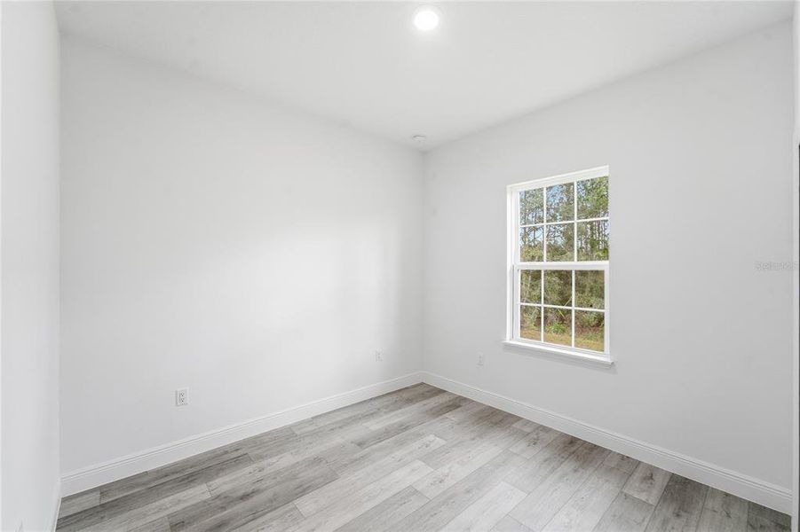 Spacious, unfurnished interior of a new home in , Ocala (Image 29).