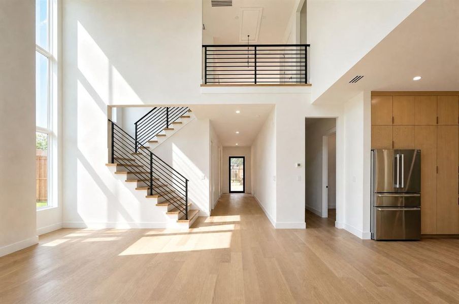 Spacious, unfurnished interior of a new home in , Dallas (Image 24).