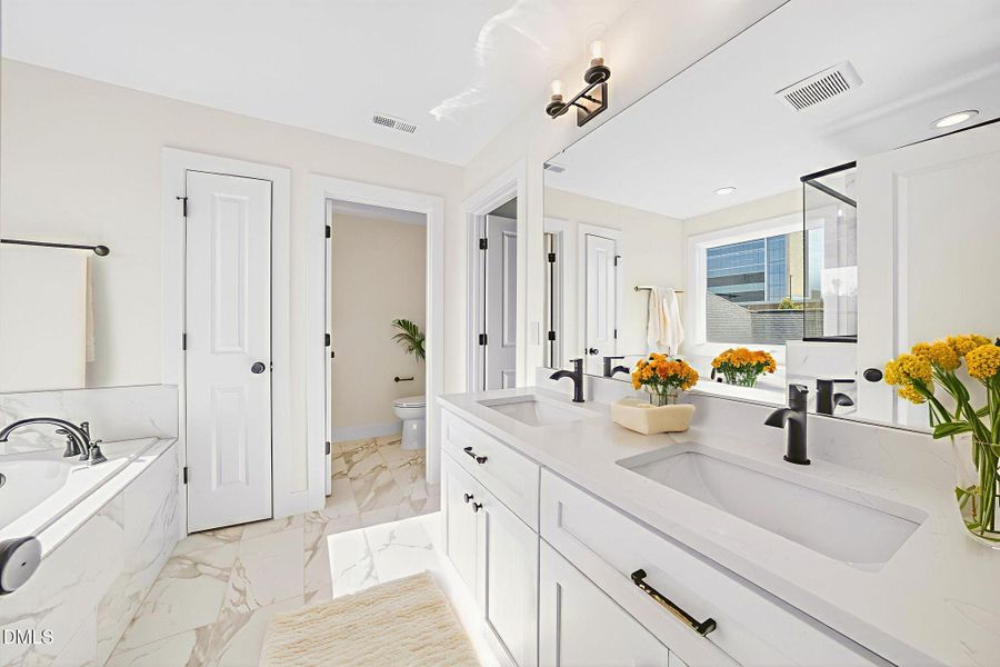 53-web-or-mls-205-W-Maple-(49-of-78) - B