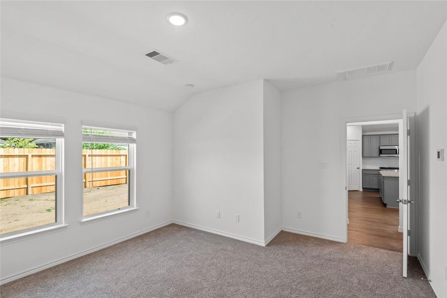 Spacious, unfurnished interior of a new home in , Dayton (Image 20).